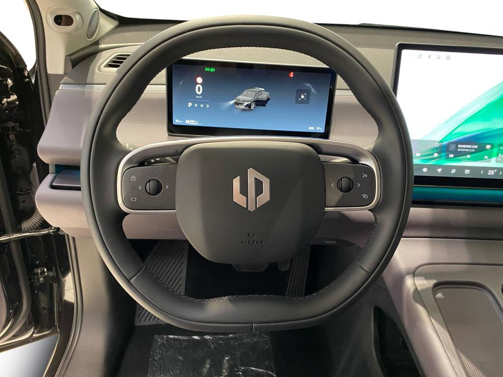 Leapmotor C10