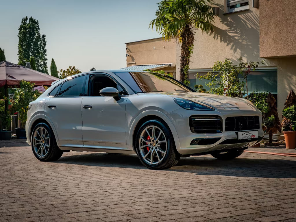 Porsche Cayenne GTS Coupé 4
