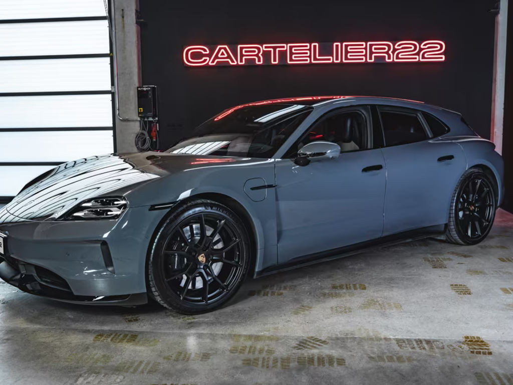 Porsche Taycan GTS Sport Turismo