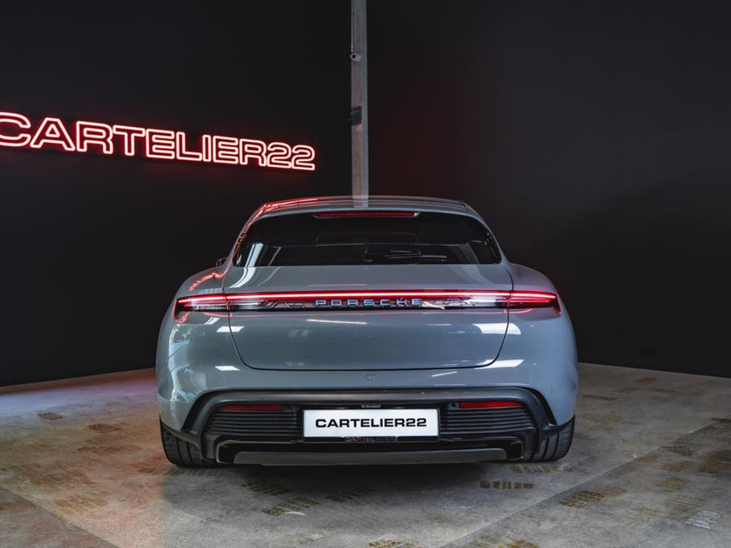 Porsche Taycan
