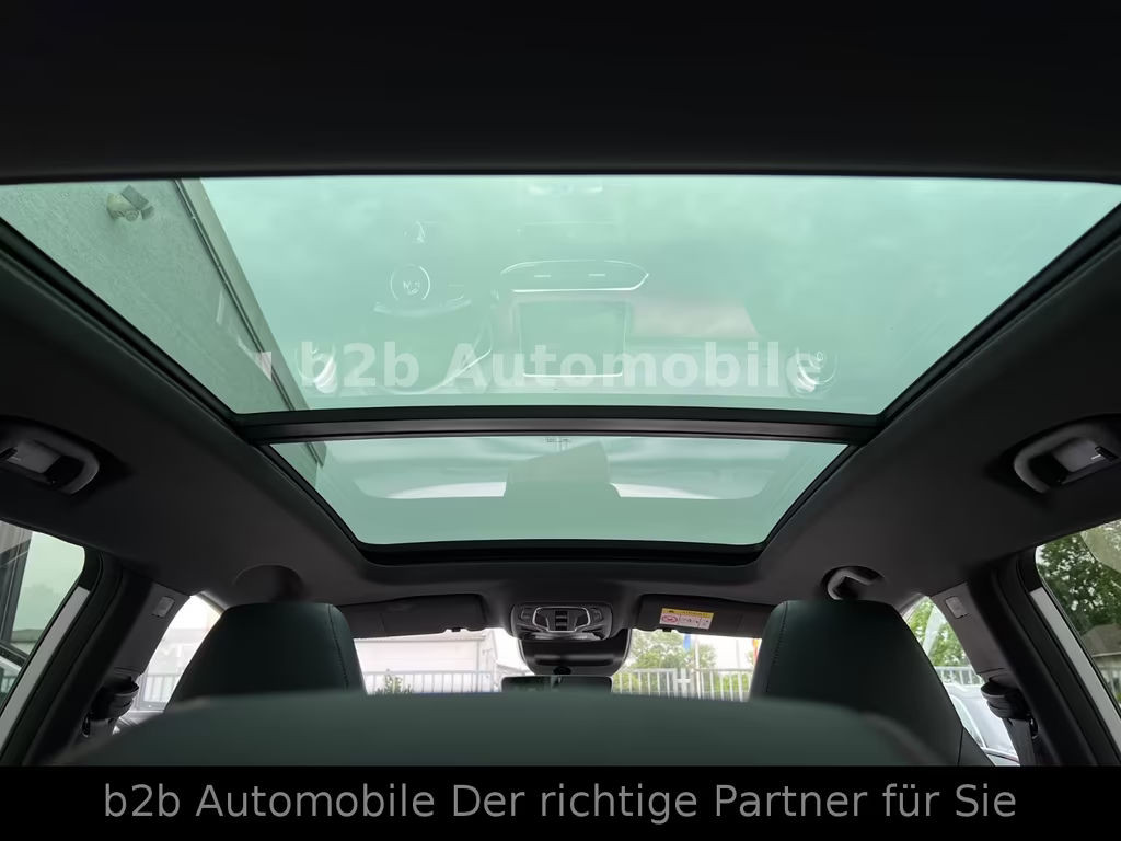 MG EHS PHEV Luxury