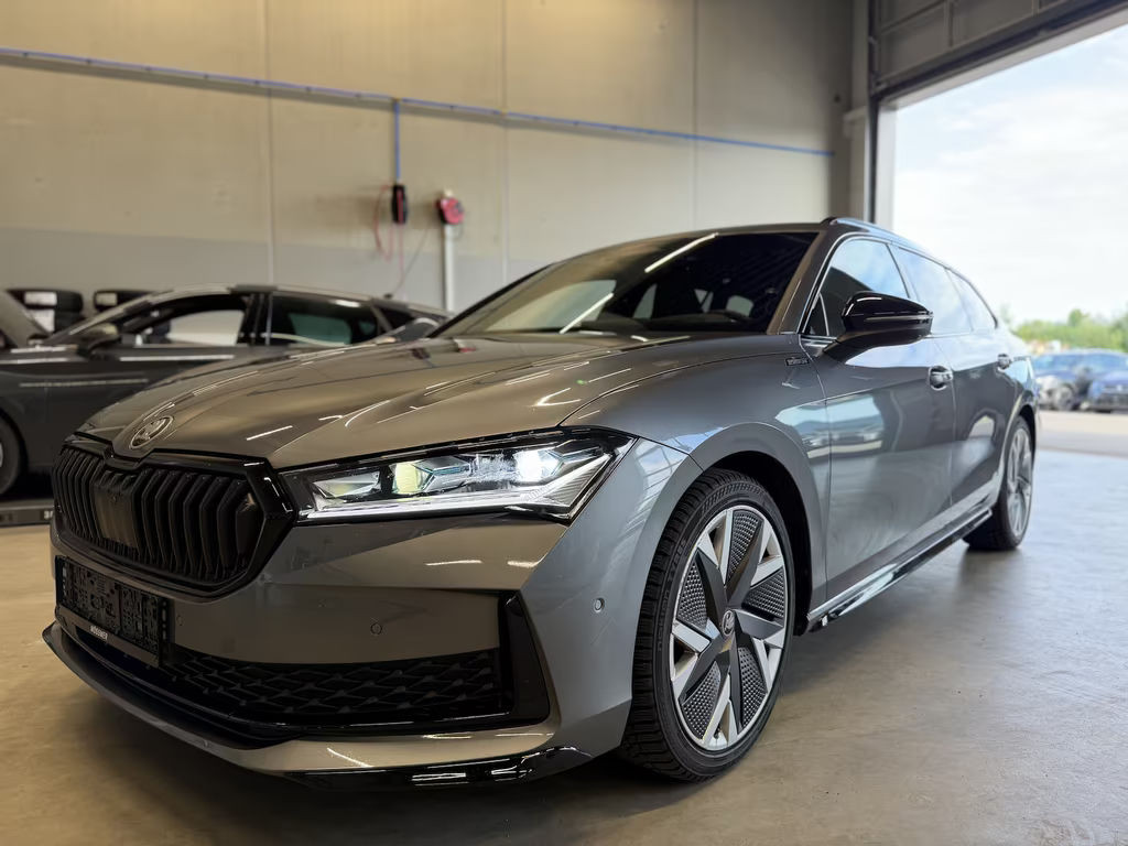 Skoda Superb Combi Sportline 2.0 TSI