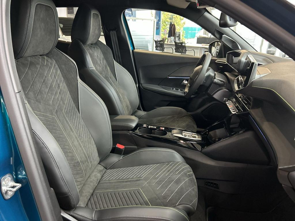 Peugeot e-2008