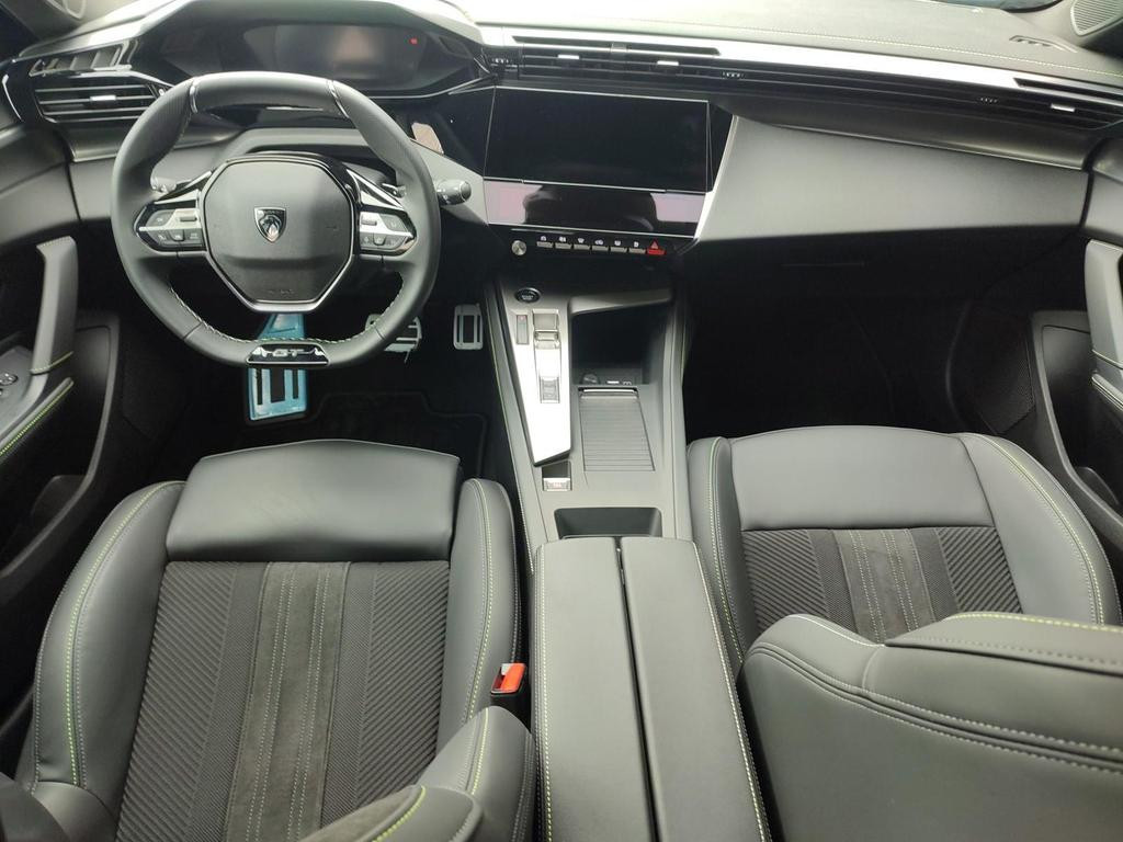 Peugeot e-308