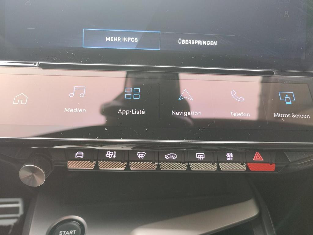 Peugeot e-308