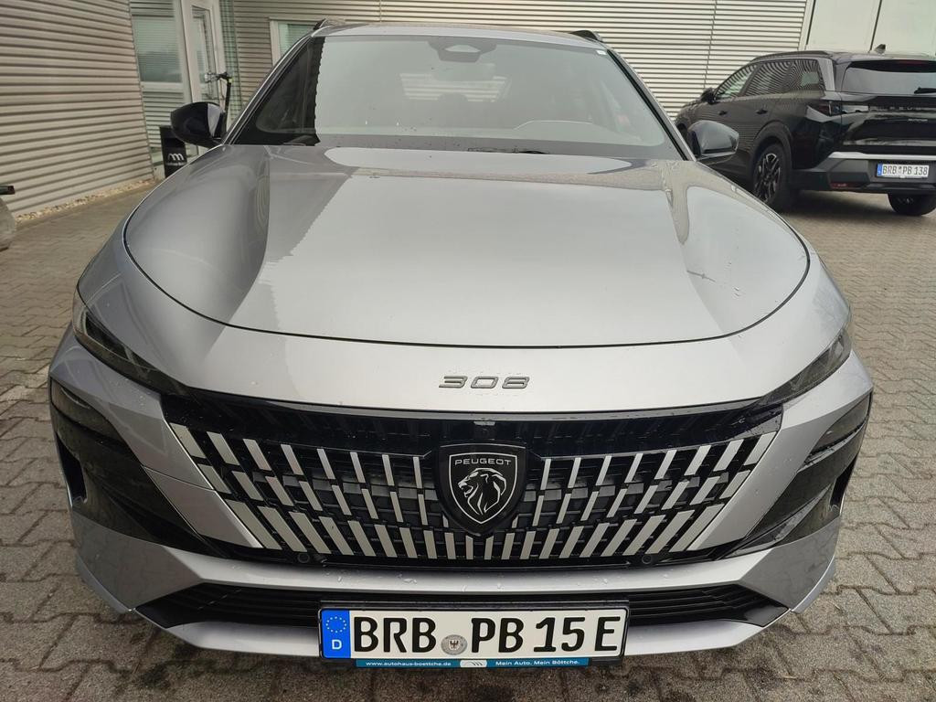 Peugeot e-308