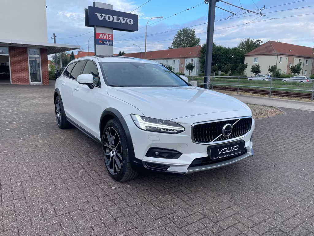 Volvo V90 Cross Country
