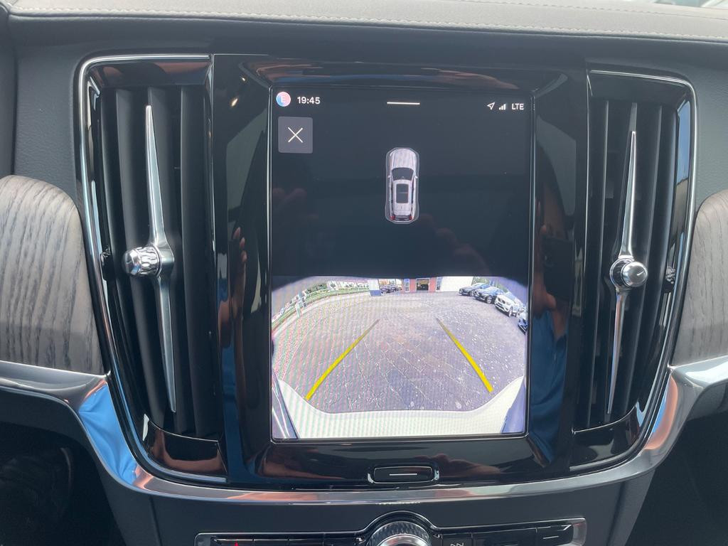 Volvo V90 Cross Country