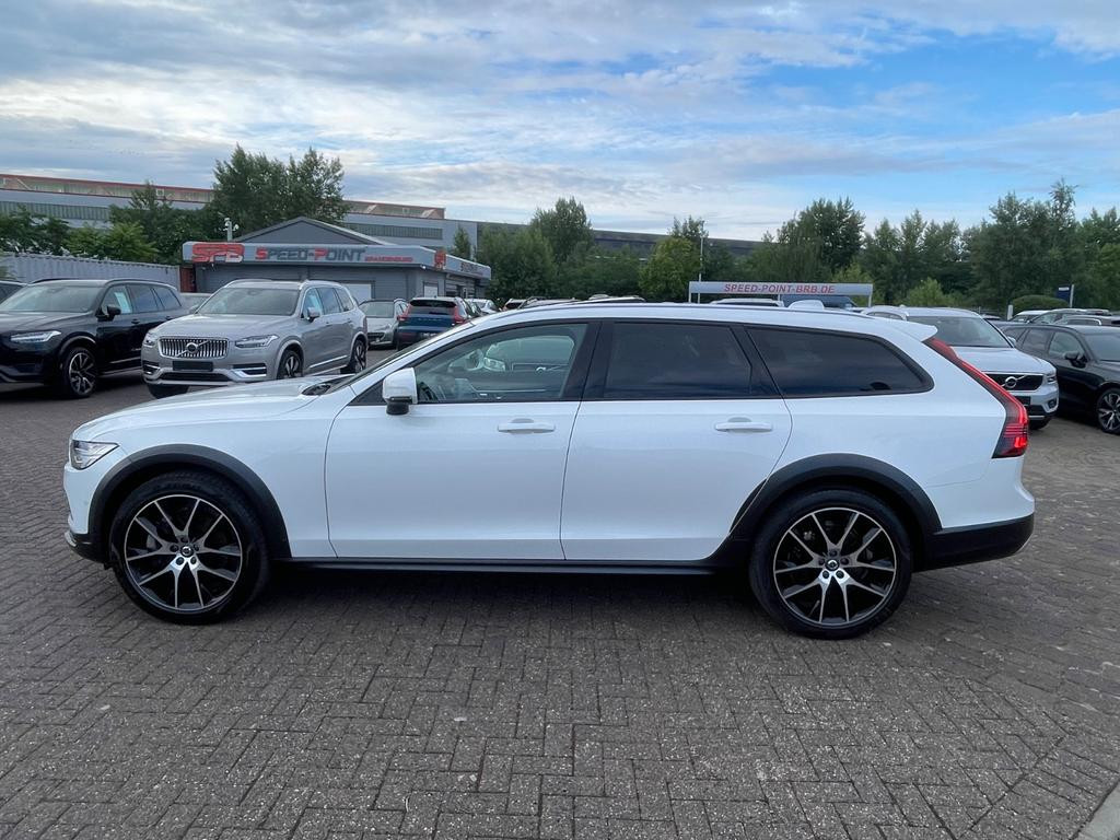 Volvo V90 Cross Country