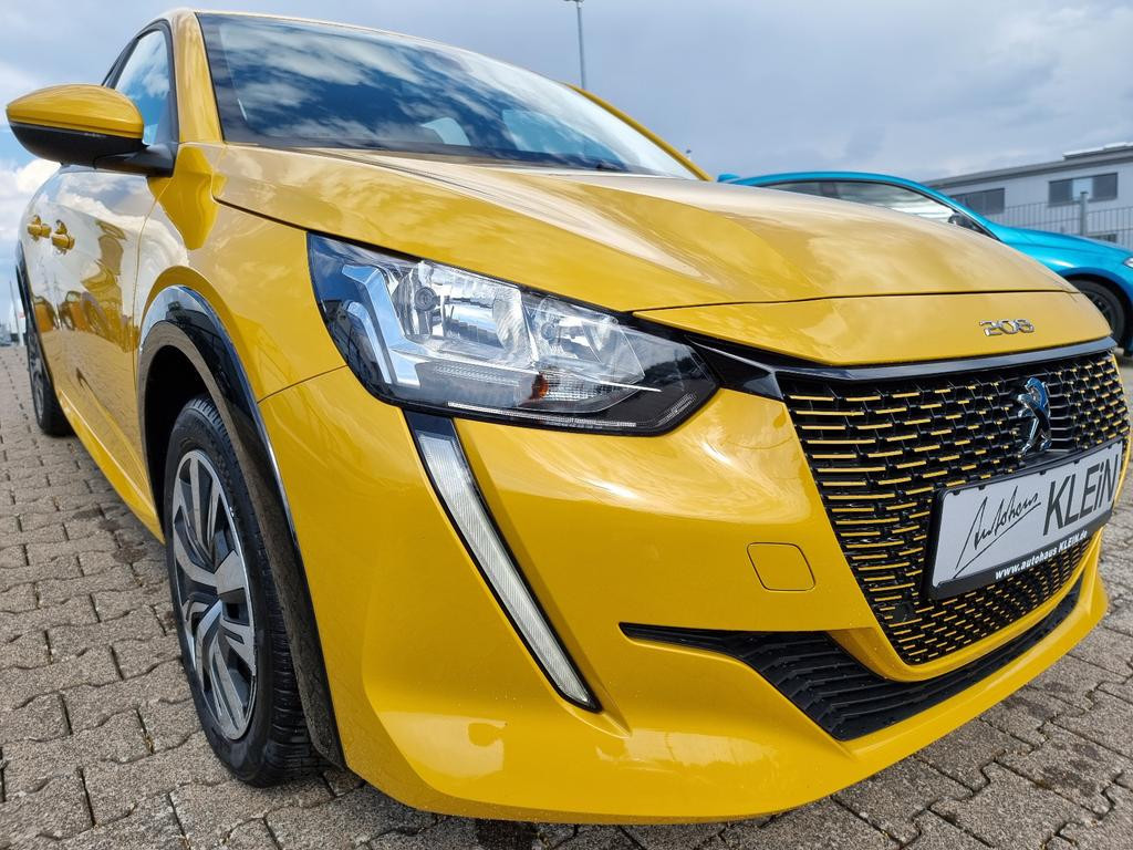 Peugeot e-208