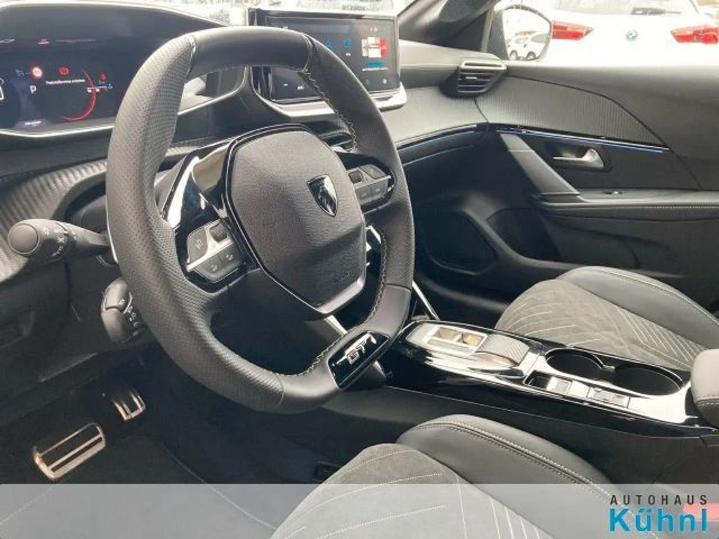 Peugeot e-208