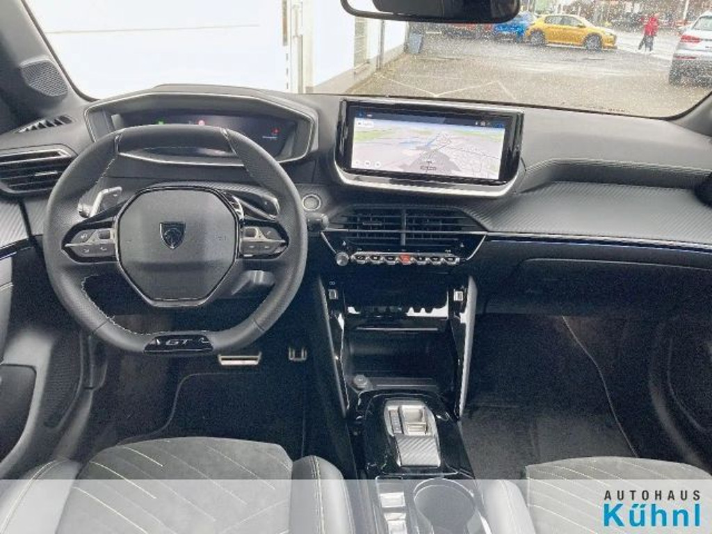 Peugeot e-208
