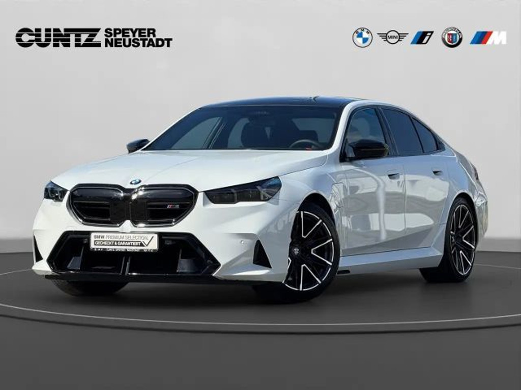 BMW M5 Sedan