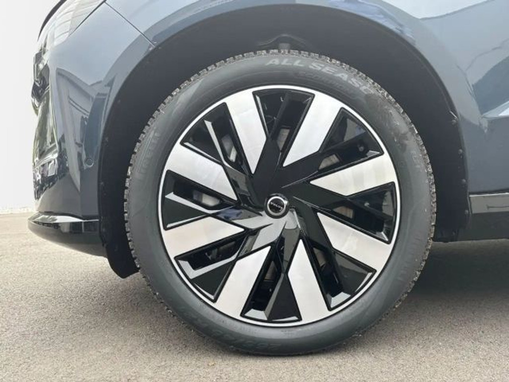 Volvo EX90