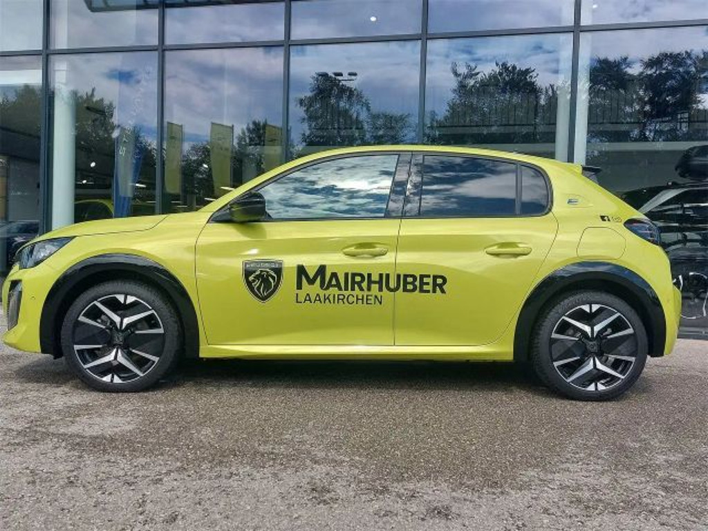 Peugeot e-208
