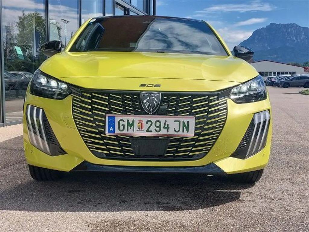 Peugeot e-208