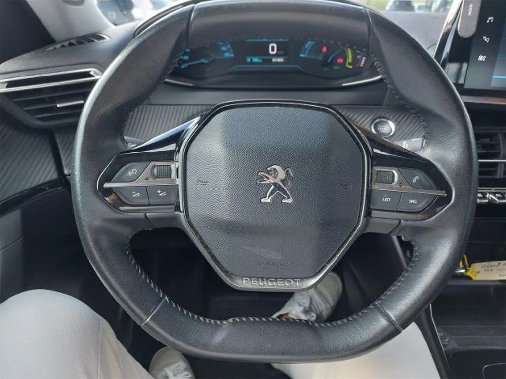 Peugeot e-2008