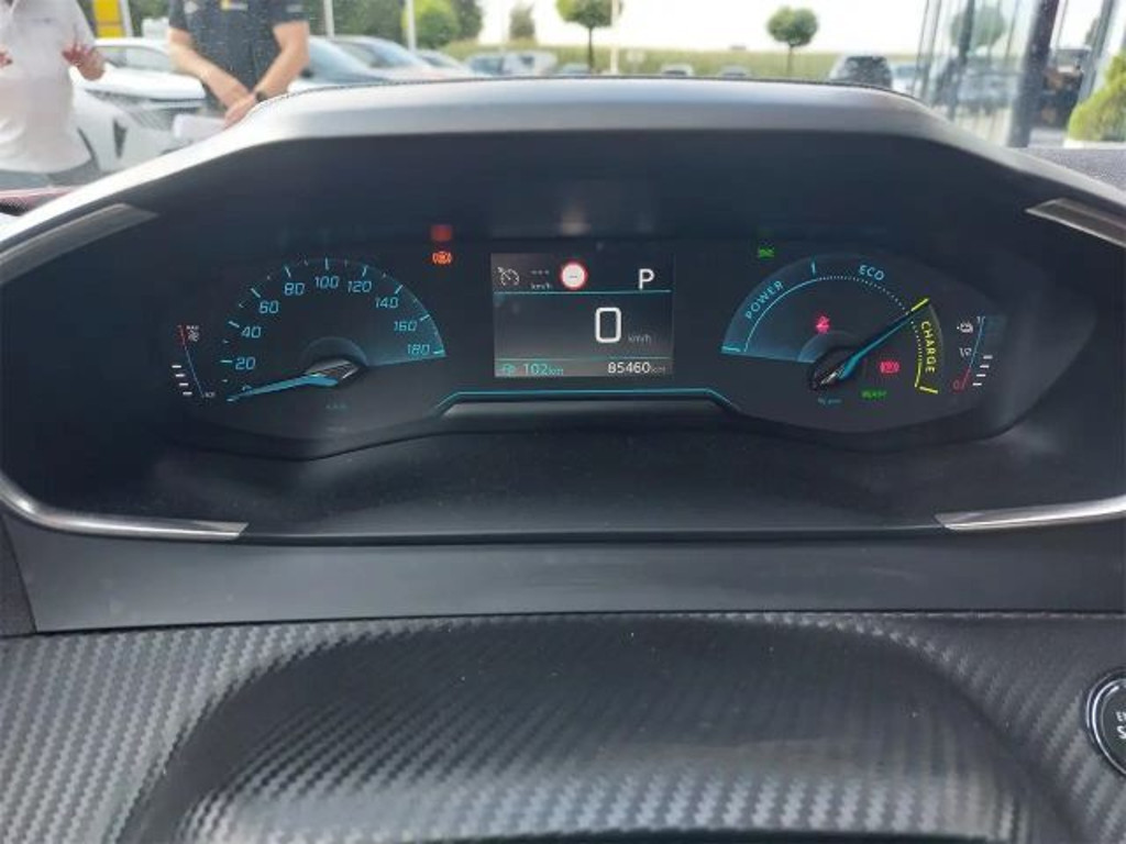 Peugeot e-2008