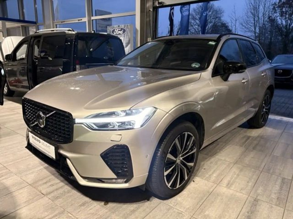 Volvo XC60 AWD Plus Dark