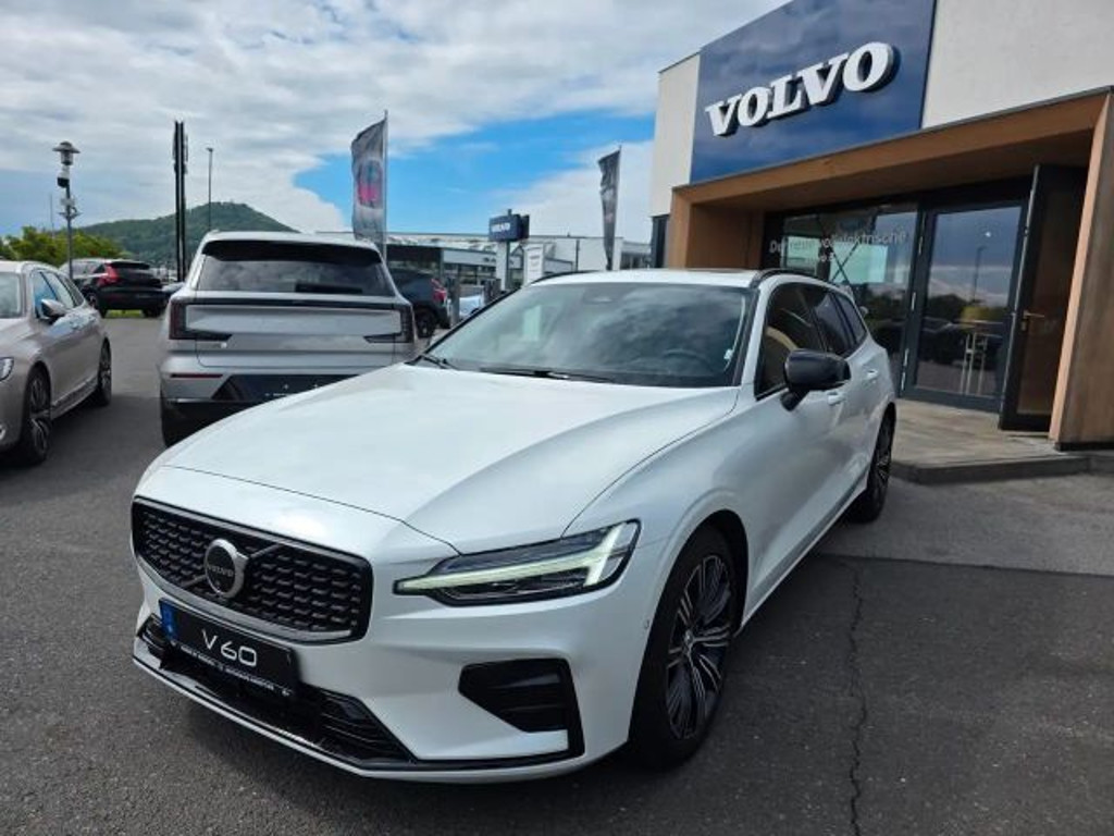 Volvo V60 Plus Dark