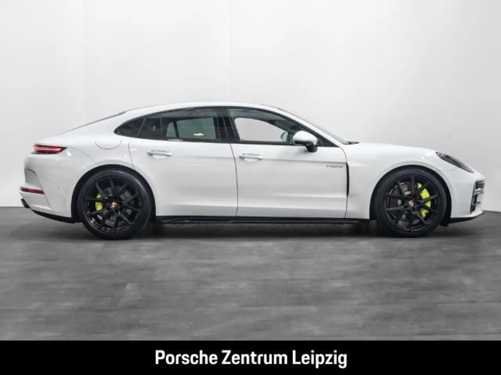 Porsche Panamera E-Hybrid 4