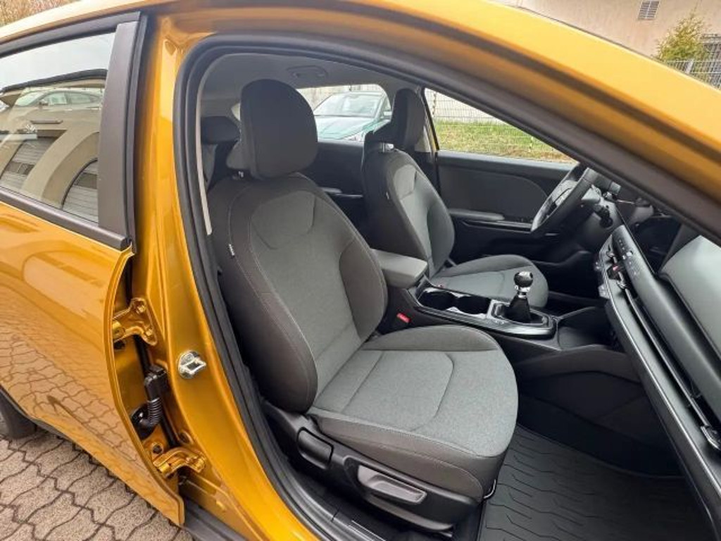Kia K4