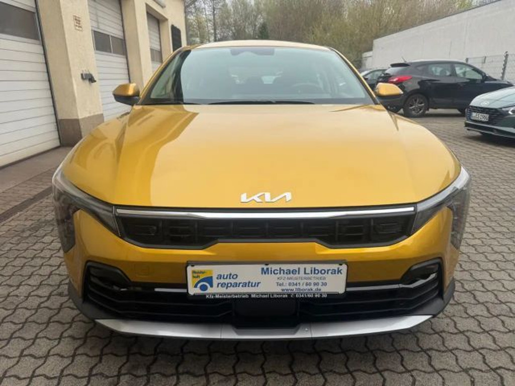 Kia K4