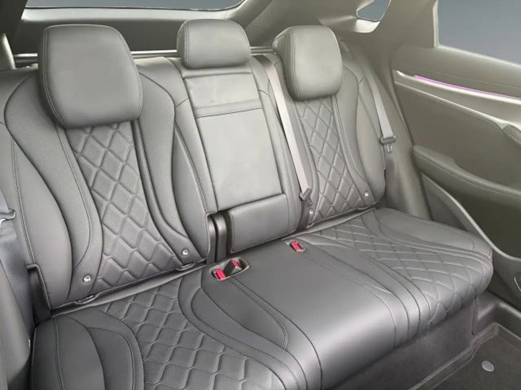 BYD Sealion 7
