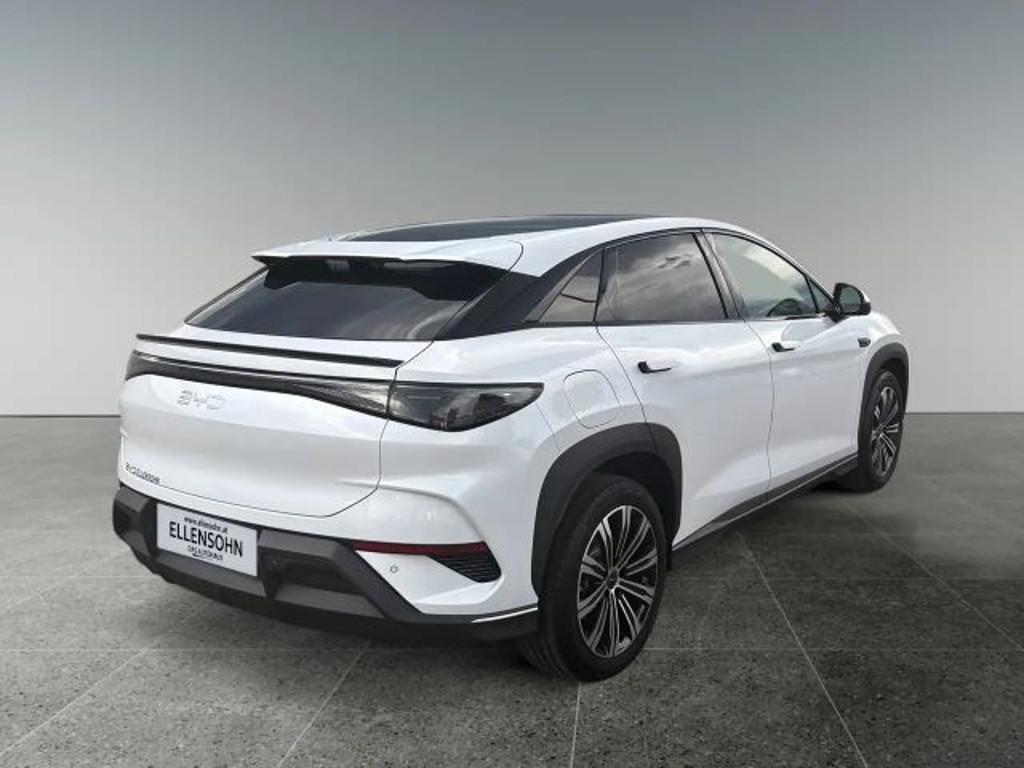BYD Sealion 7