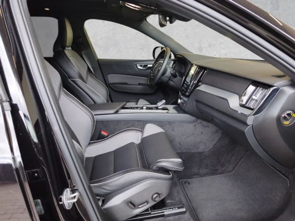 Volvo XC60 AWD T8