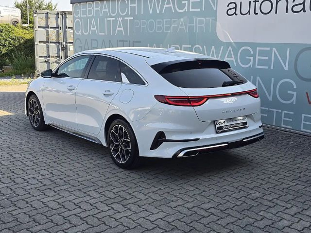 Kia ProCeed