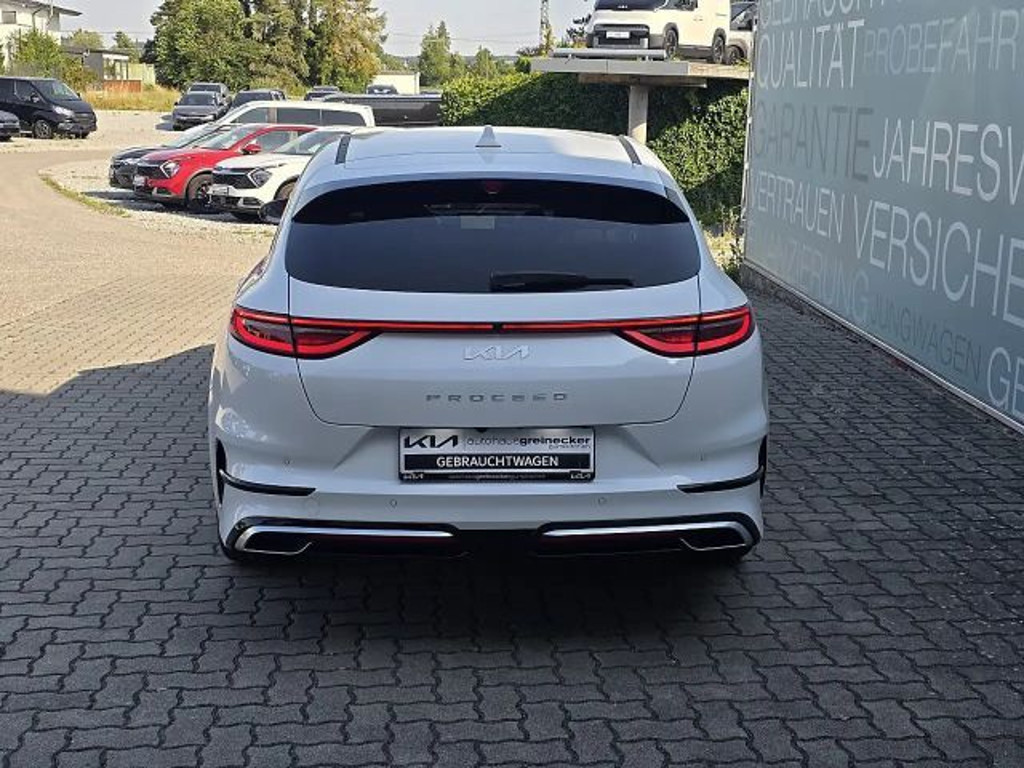 Kia ProCeed