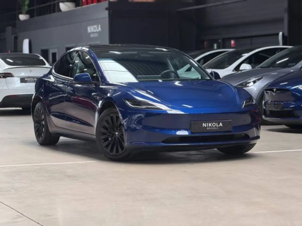 Tesla Model 3 REAR WHEEL DRIVE - AUTOPILOT - HIGHLAND PREMIUM