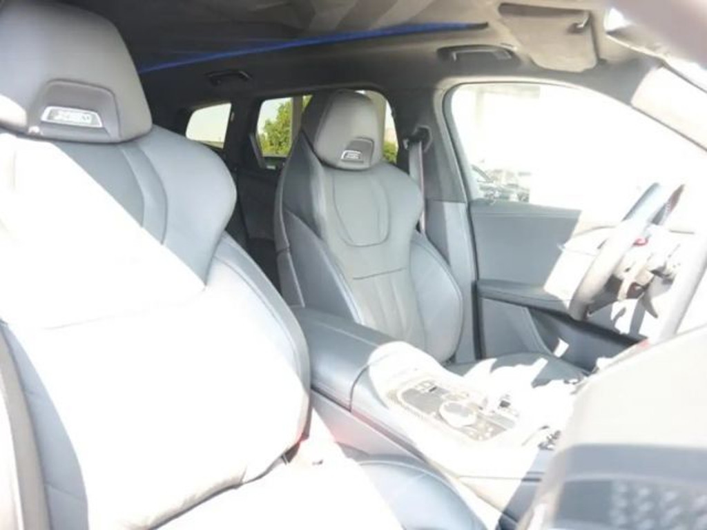 BMW XM