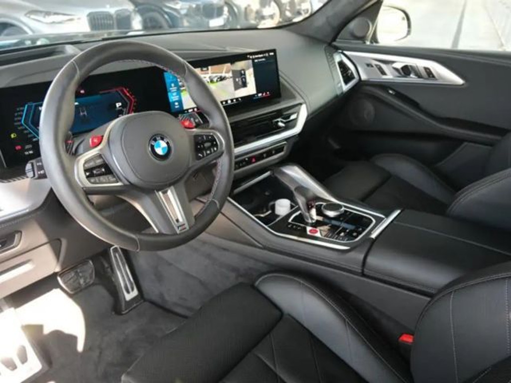 BMW XM
