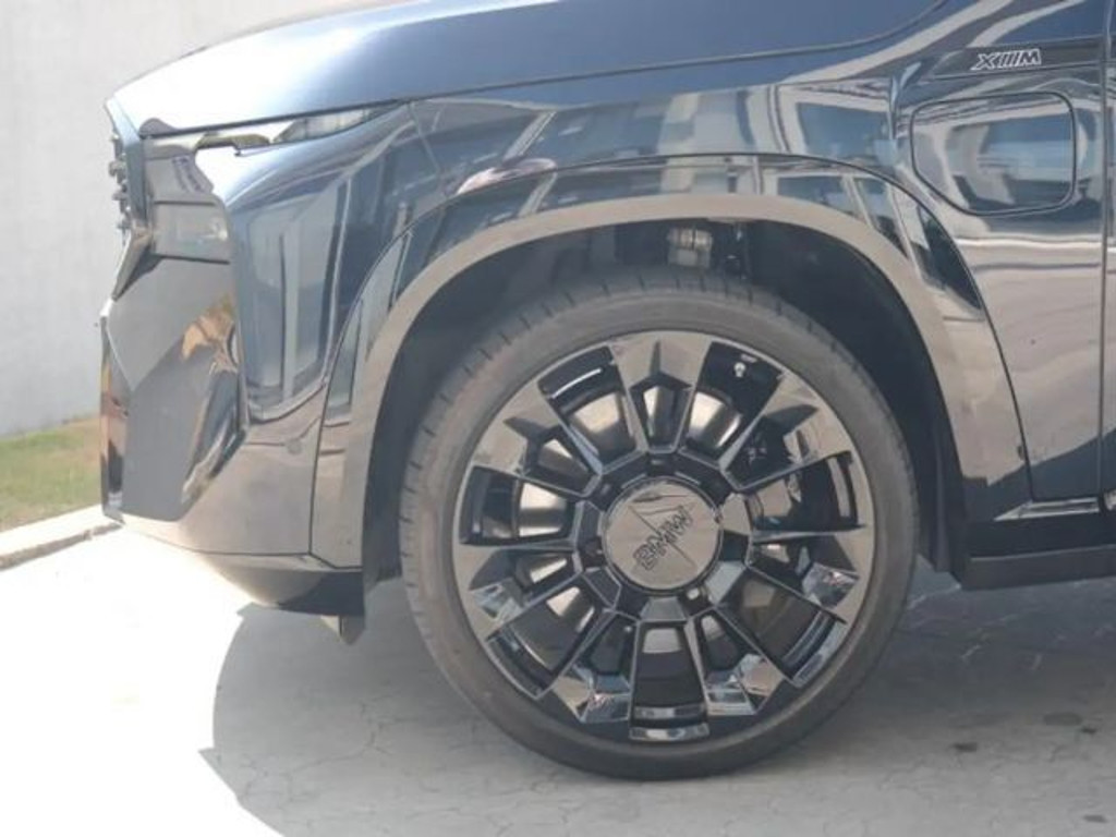 BMW XM