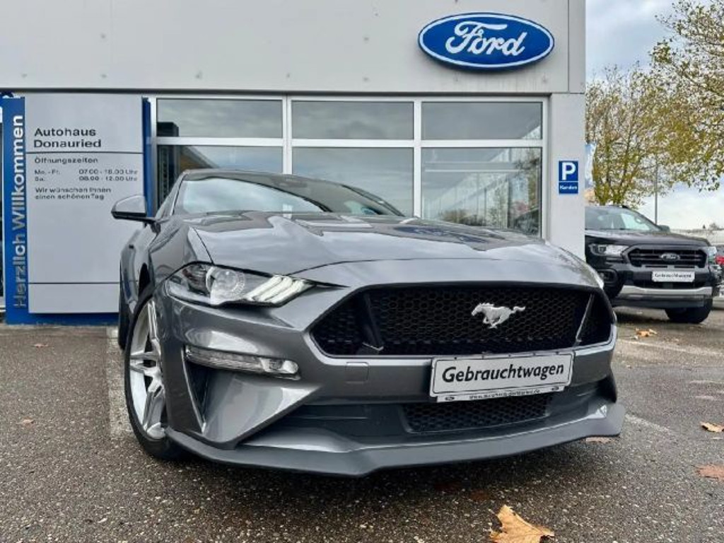 Ford Mustang Fastback GT 5.0 V8