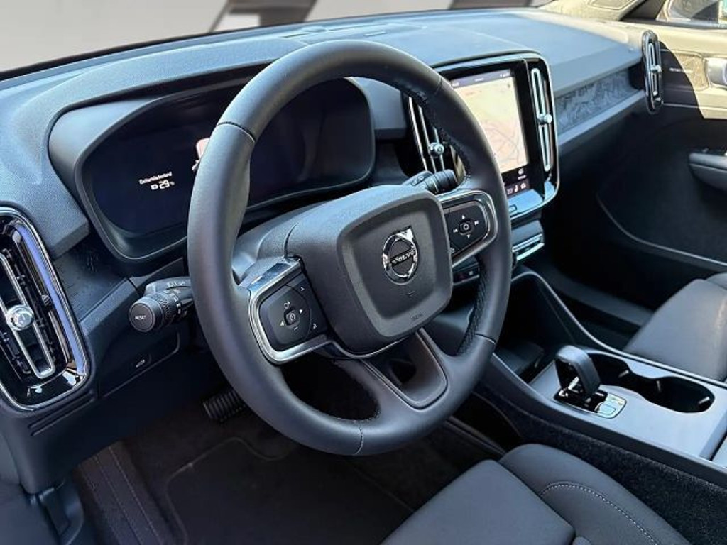 Volvo EX40