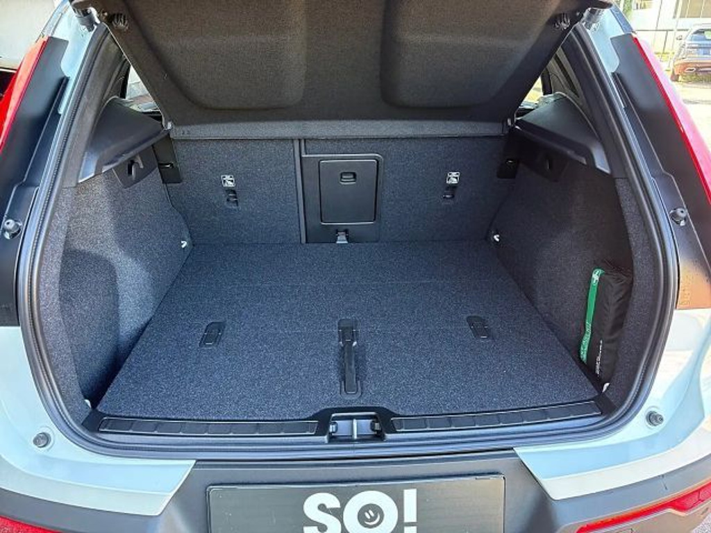 Volvo EX40