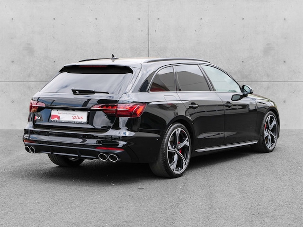 Audi S4