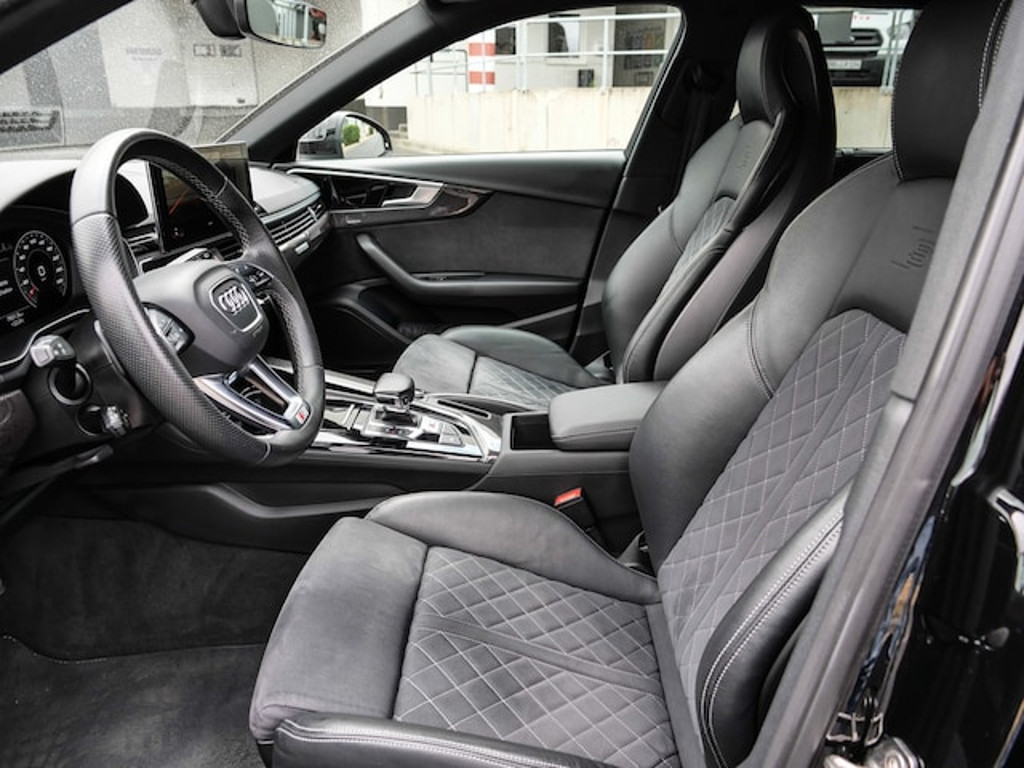 Audi S4