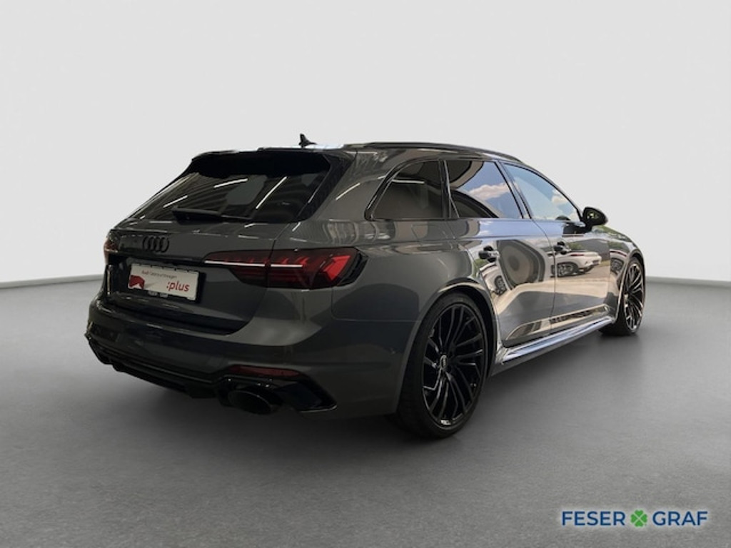 Audi RS4