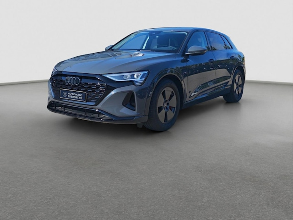 Audi Q8 e-tron Quattro 50