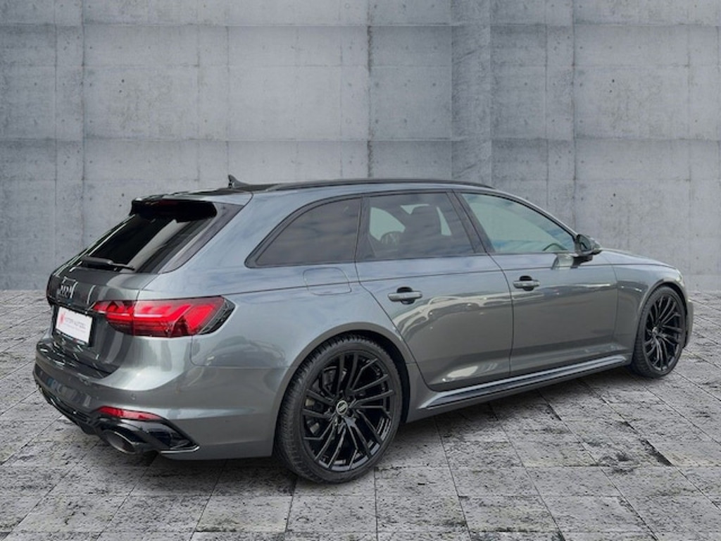 Audi RS4