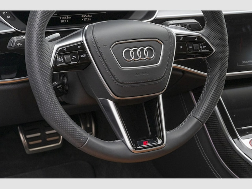 Audi S8