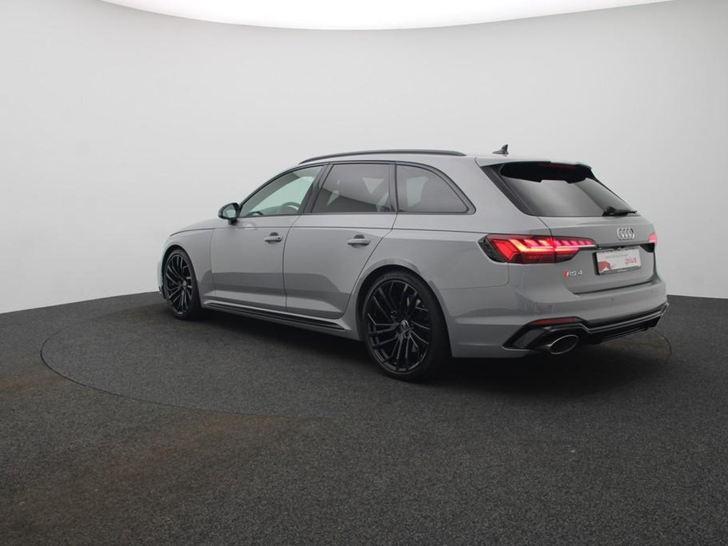 Audi RS4