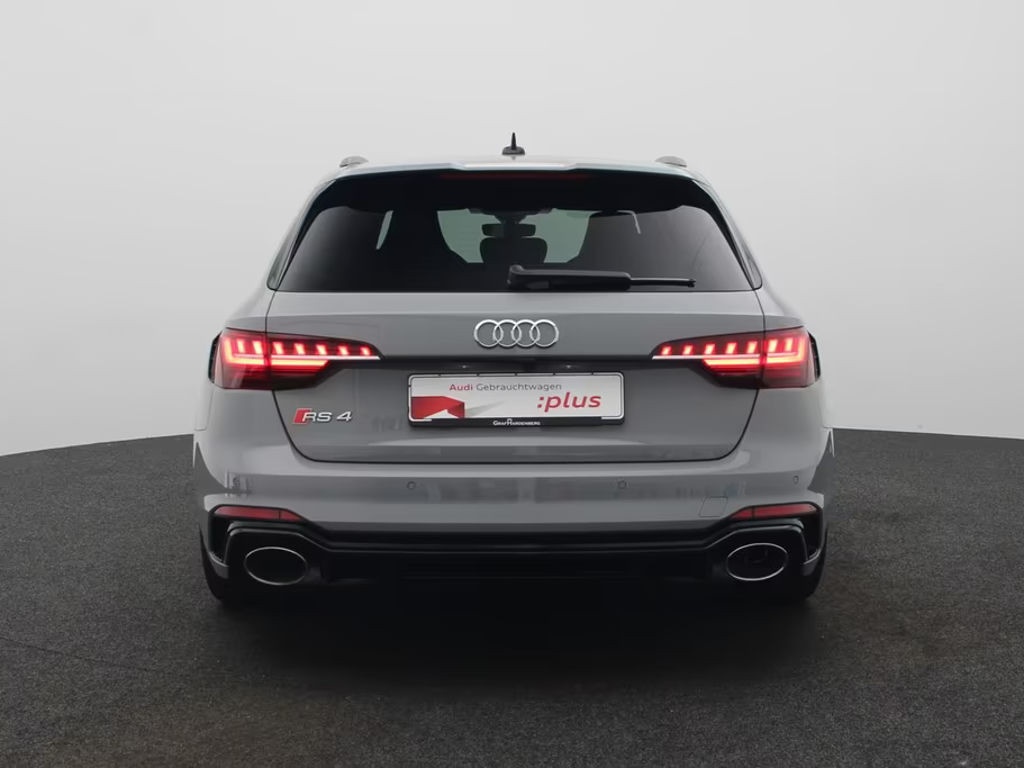 Audi RS4