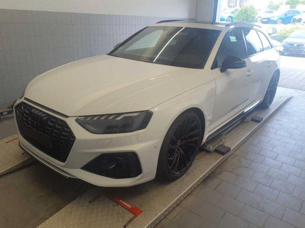 Audi RS4
