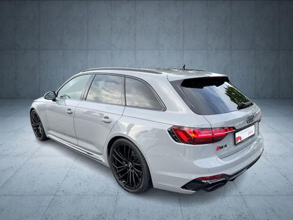 Audi RS4