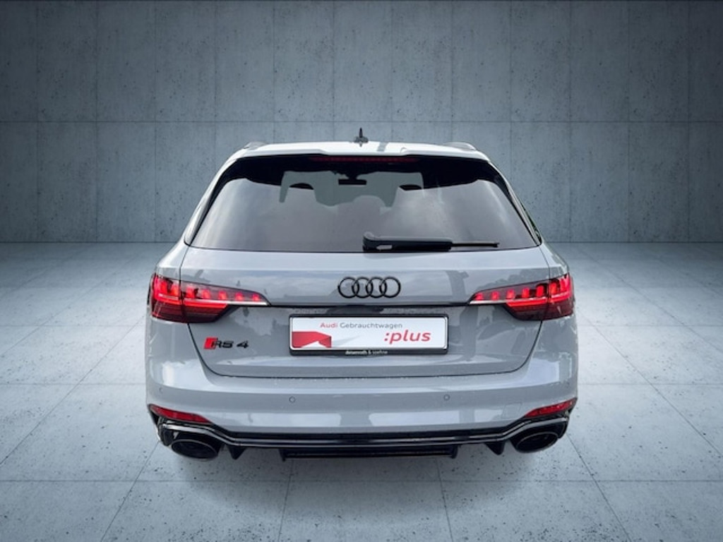 Audi RS4